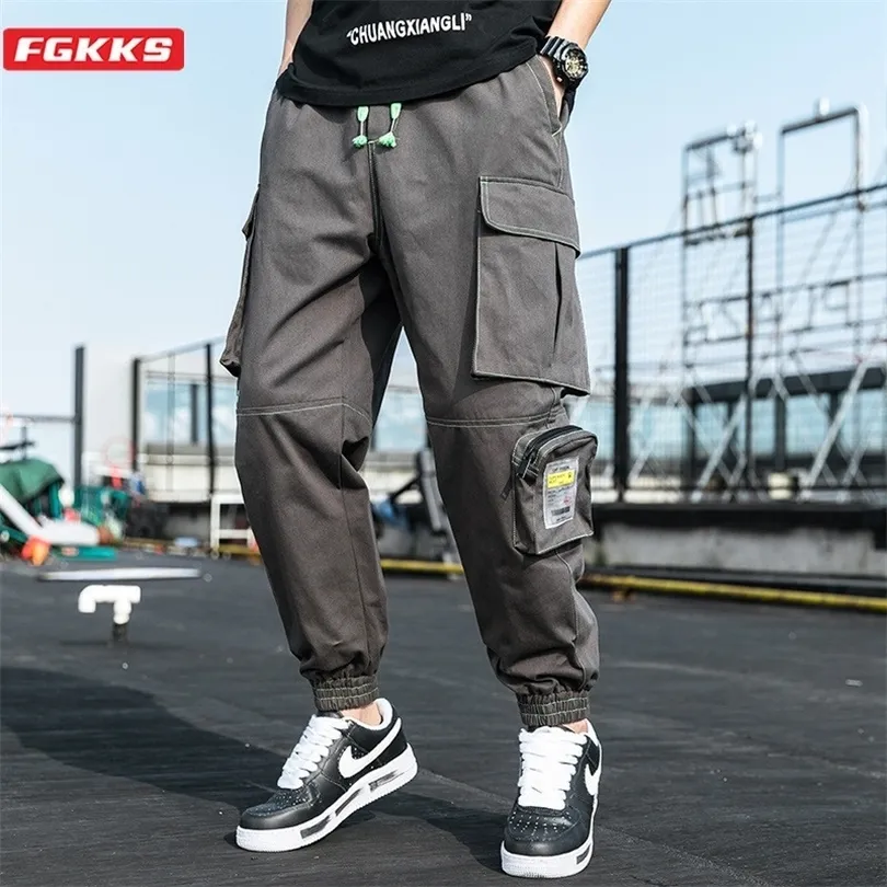 FGKKS Uomini di Marca MultiPocket Pantaloni Cargo Primavera dei Nuovi Uomini di High Street Selvaggio Pantaloni di Cotone Solido Pantaloni Casual Maschile T200422