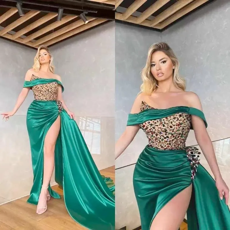 Party Dresses Evening Prom Gown Thigh-High Slits Formal A Line Off-Shoulder Plus Size Sexy Bateau Crystal SatinParty