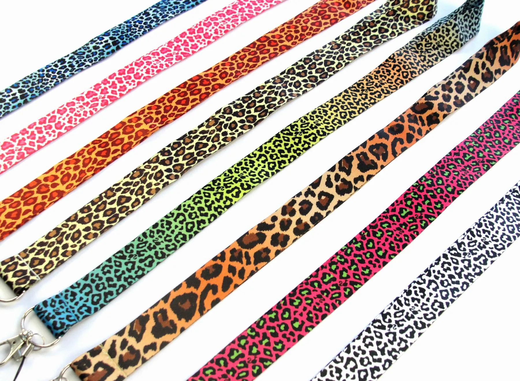 Factory Price 100pcs Leopard Print Cartoon Anime Lanyard Key Chain Neck Strap Camera ID Phone String Pendant Badge Party Gift Accessories Wholesale 2023