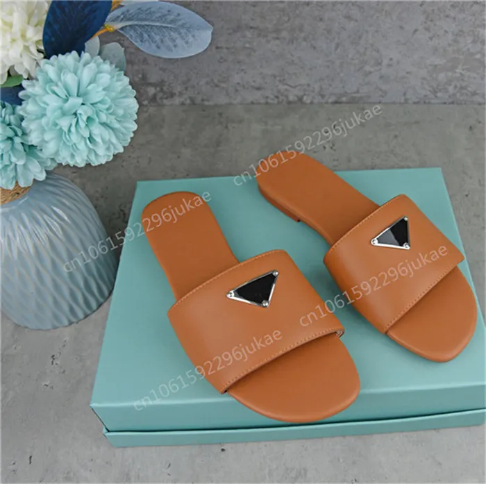 Женщина Slipper Summerals Sandals Роскошные сандалии для женщин, скользит обувь, дамы шлепанцы сексуальные песочные кожа мод