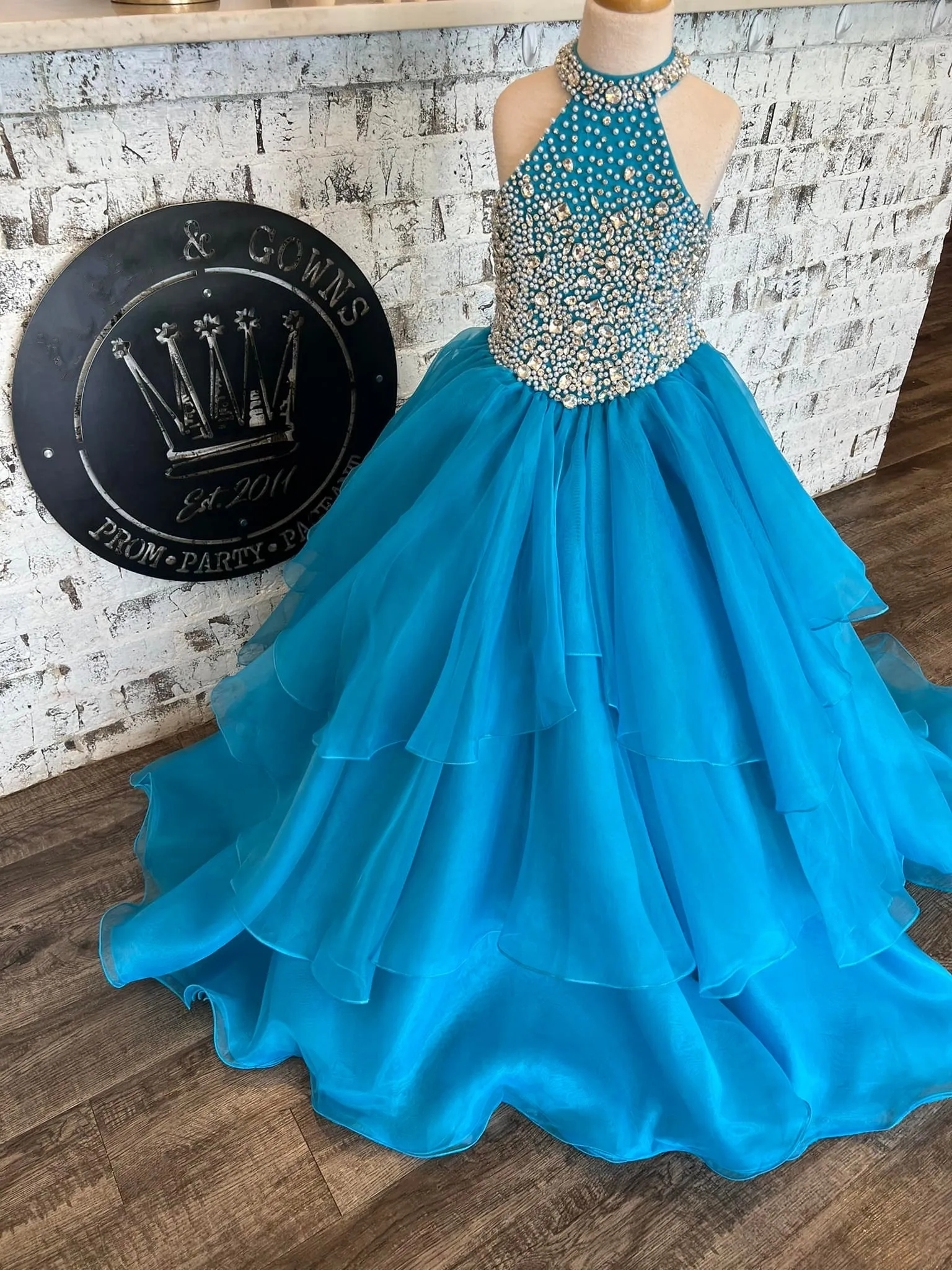 Halter Girl Pageant Dress 2023 Ballgown Crystals Beaded Organza Kids Birthday Party Party Gown Toddler Teens Preteen Little Miss 5905826