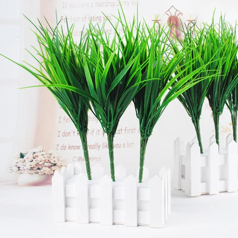 Flores decorativas grinaldas 7fork imitação verde folhas de grama artificial de plástico para noivado Casamento Decoração de trevo planta