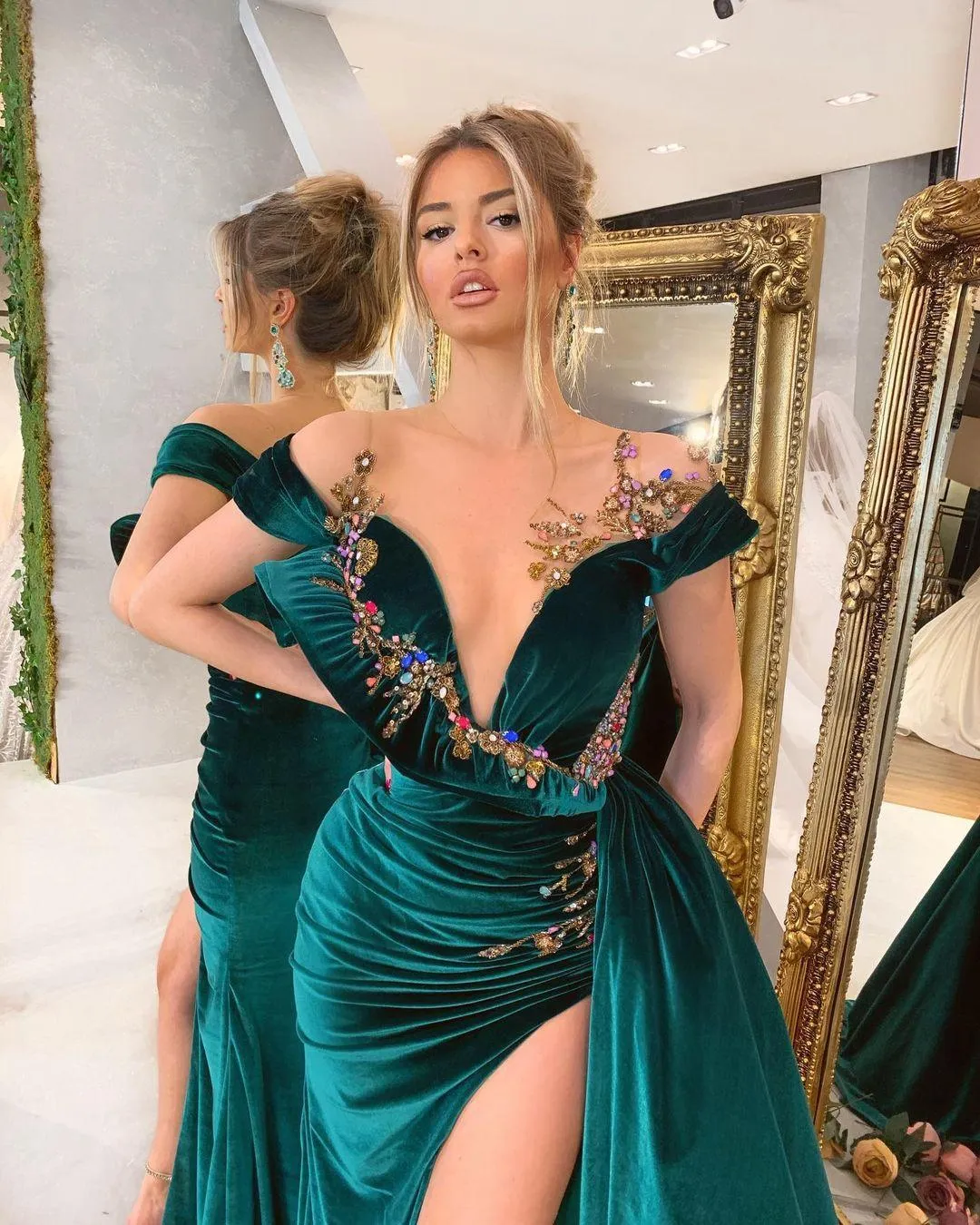 Green Illusion Velvet evening dress with Deep V-Neck, Crystals, and Side Split - Perfect for Prom, Formal Parties, Pageants, Celebrities, Women, in a
