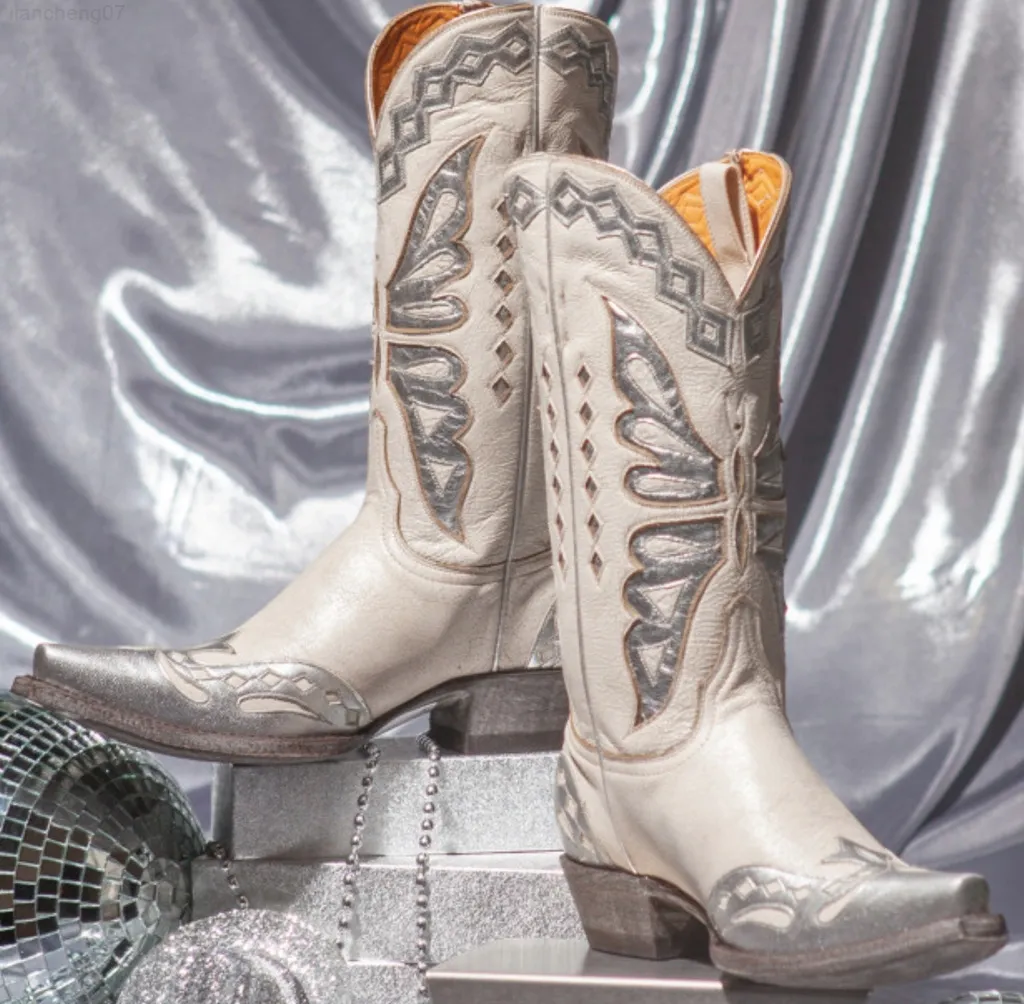 Feminino Western Boots Rhinestone Design Sapatos de bling de prata Mulher pontual de ponta de bezerro de bezerro mulheres mulheres novas moda popular 2021 G220720