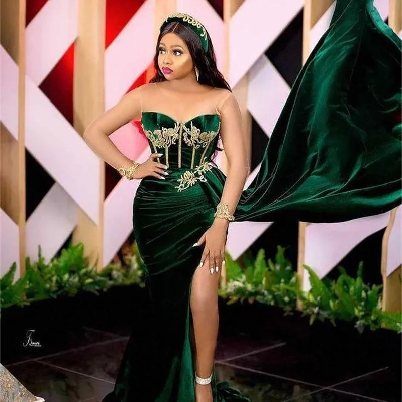Zümrüt yeşil Afrika balo elbiseleri seksi yarık bölünmüş Arapça aso ebi kadife artı boyutu şeffaf boyunlu gece elbisesi resmi kıyafet