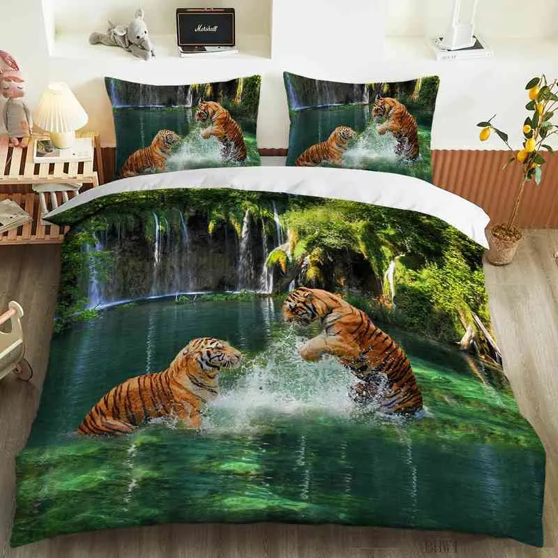 タイガーライオンヒョウ羽毛男の子のキルト動物3D寝具セットS枕ケースを覆う
