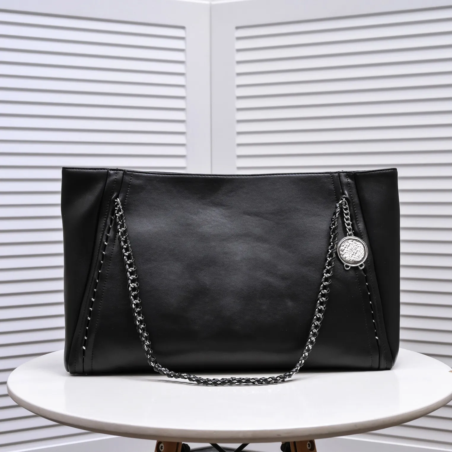 Designer de luxo Totas bolsas cl￡ssicas de moda de couro de alta qualidade para mulheres bolsa com bolsa de bolsa de ombro de lojas