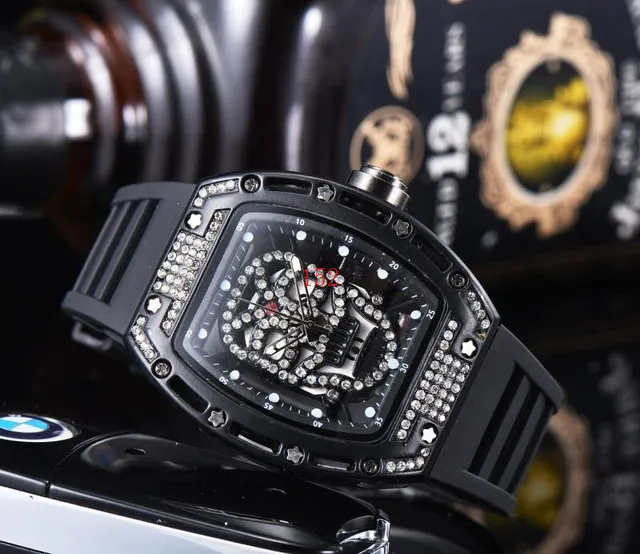2022 Herren -Diamant -Zifferblatt Chronographen Uhr, Skeleton Watch, Männer -Silikongurt, Top Sport Watch