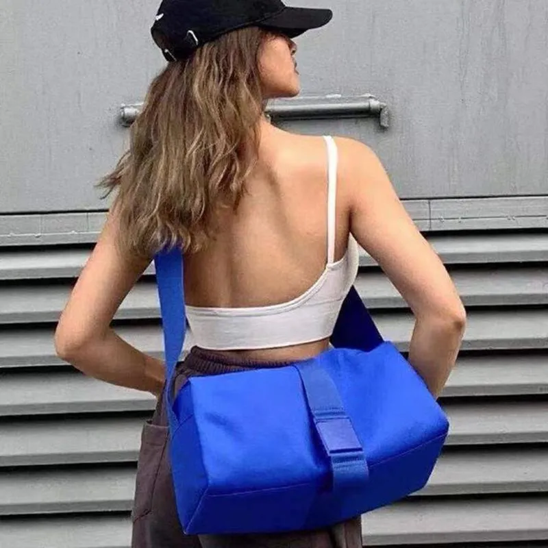 イブニングバッグは女性のためのクロスボディを旅行2022ビッグキャパシティハンドバッグ女性大手ショッピングプロー
