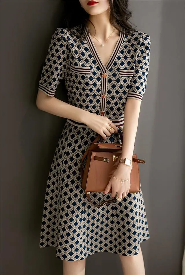 Womens V-neck short sleeve geometric print knitted high waist A-line  sweater dress plus size S-XXL from Dhgate Basic & Casual Dresses - price  24.54