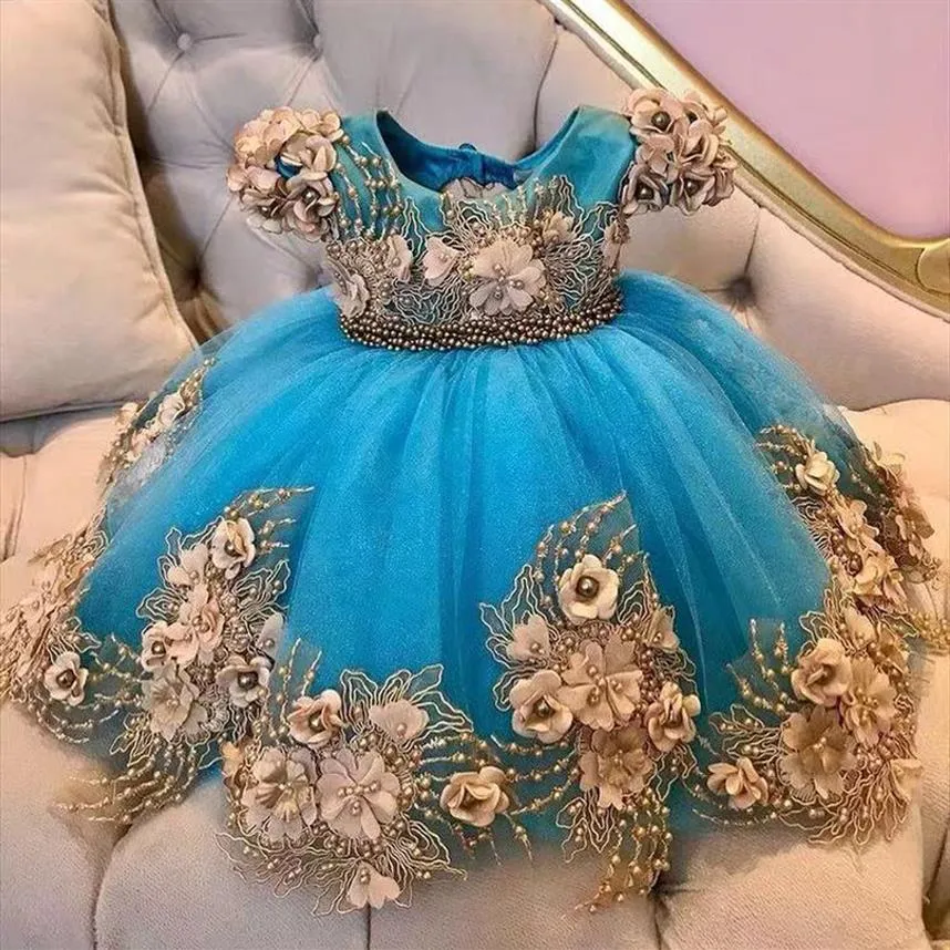 Blå 3d blomma små flickor balklänningar korta ärmpärlor prinsessa barn första nattvards klänning knä längd småbarn dopning dr280k