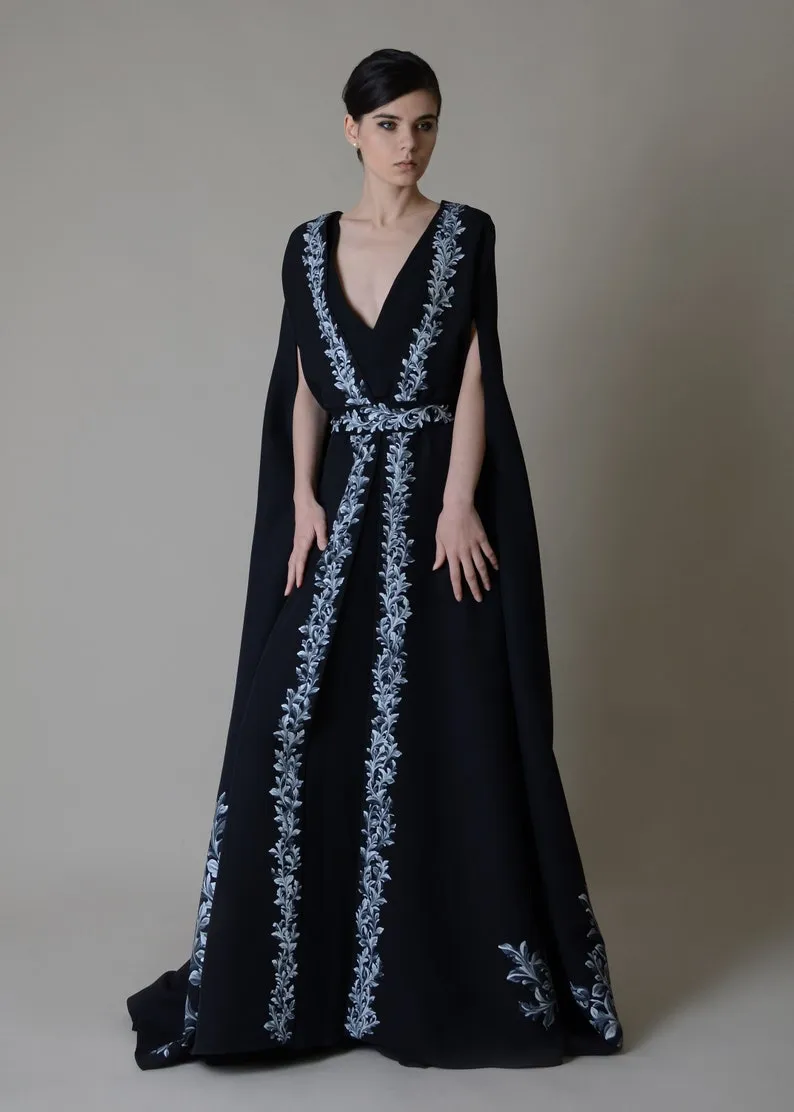 Élégant arabe Dubaï femmes robes de soirée avec ceinture 2022 argent appliqué longue cape caftan robes de soirée formelles col en v une ligne satin occasion spéciale robe de bal