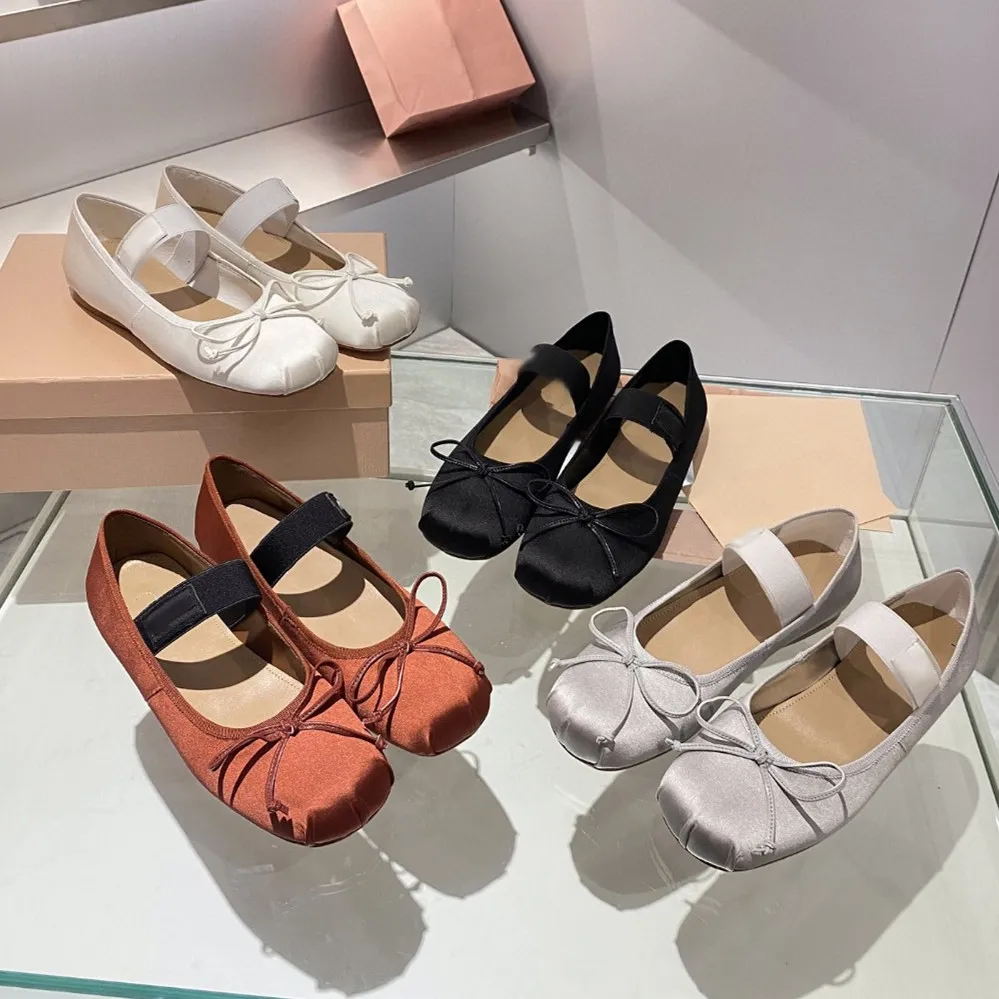 Luxe merken Vrouwen Mary Jane Schoenen Vlinder Knoop Zijde Vierkante Neus Ballet Flats