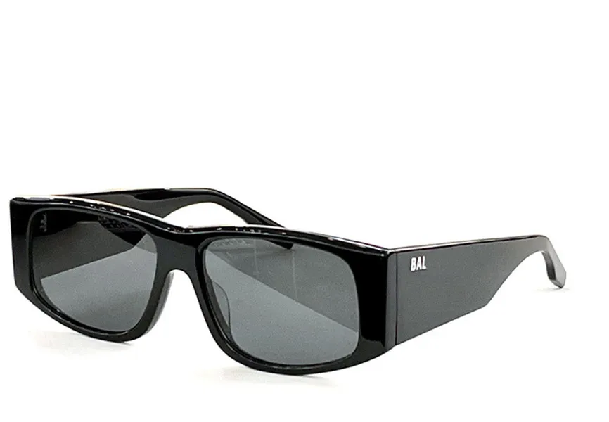 نظارة شمسية جديدة تصميم أزياء 0100 مربع مربع الطليعة والأسلوب الشهير تنوع نظارات الحماية UV400 عالية الجودة
