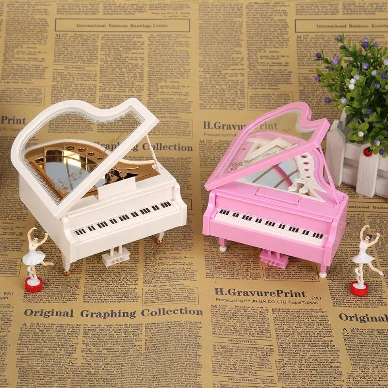 Obiekty dekoracyjne Figurki Klasyczny Obrotowy Tancerz Ręka Korba Pudełka Muzyczne Romantyczny Piano Model Dancing Ballerina Music Box Urodziny My