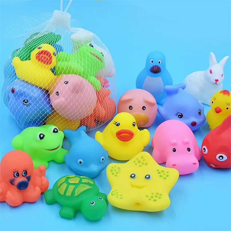 10 PcsSet Bébé Animaux Mignons Bain Jouet Natation Eau Jouets Doux En Caoutchouc Flotteur Squeeze Son Enfants Lavage Jouer Drôle Cadeau 220705