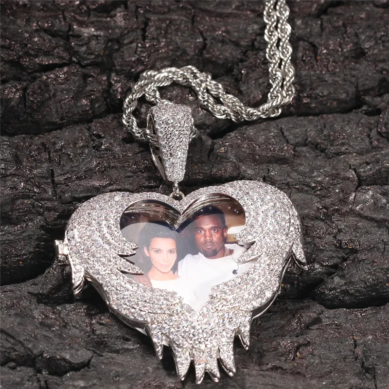 Custom chain pendant deals