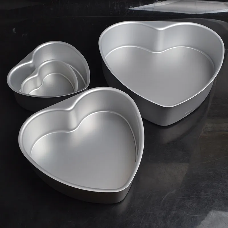 Shaped cake tins hotsell