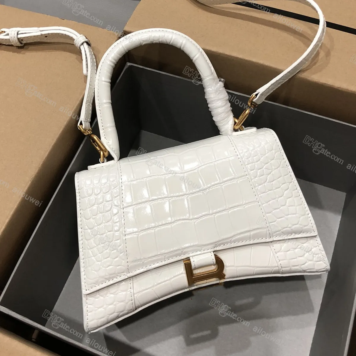 Luxury Bags Designer Alligator Leather Shoulder Bag Handle Silver Purse  Ladies Fashion Messenger Handbag For Women Retro One Shoulder Flap Satchels  From Moonholder03, $62.42 | DHgate.Com