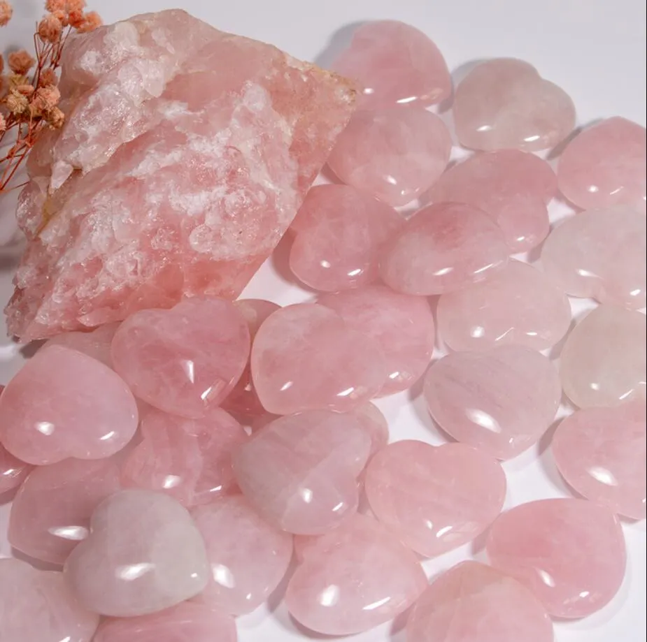 Ornements de pierre de cristal rose naturel sculpté 30 * 12mm Heart Chakra Reiki guérison de quartz de quartz de quartz-pierres pierres précieuses à la main