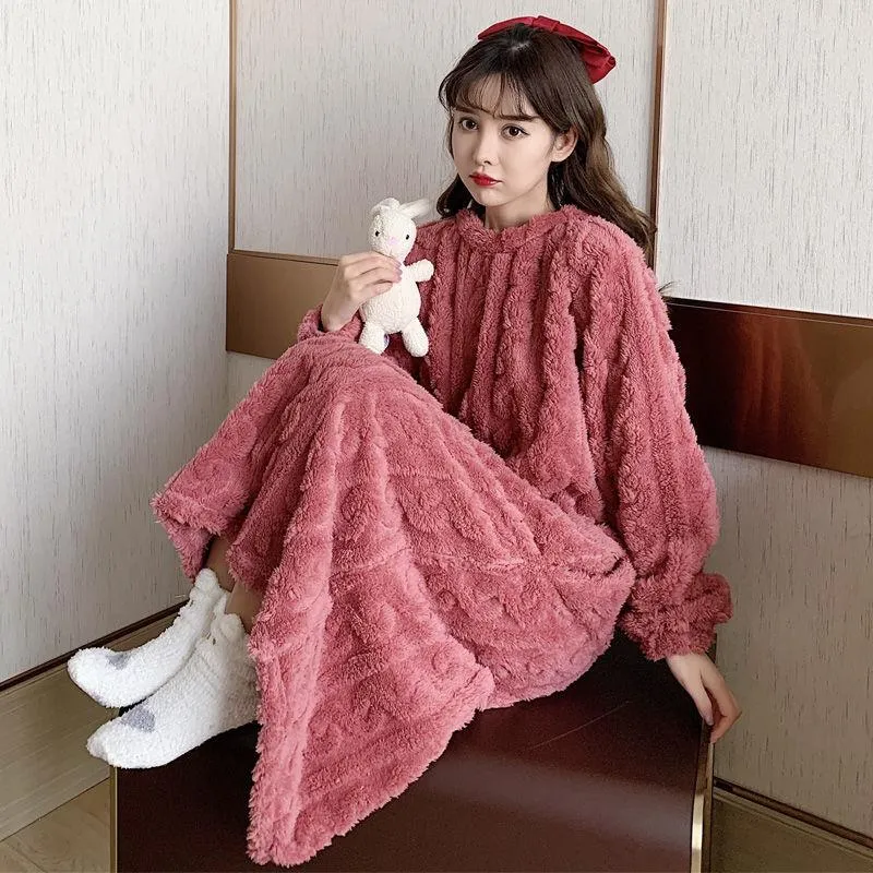 Women's Sleepwear Coral Velvet Nightdress Plus Thickening Autumn And Winter Warm Dress Fashion Long-sleeved Pajamas