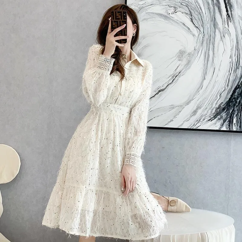 Casual jurken Koreaanse temperament mode dames 2022 herfst aankomst kleine geurstijl pailletten stiksel revers taille lange mouwen jurk