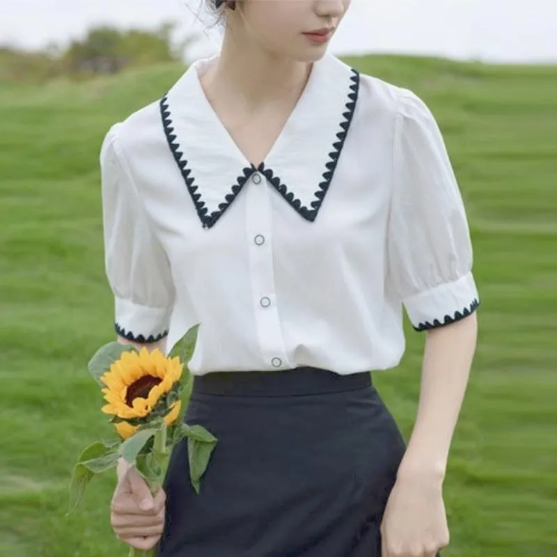 女性のブラウスシャツエレガントなカジュアルなシャツの女性白いシックなフレンチデザイナーシフォン緩い韓国のファッション夏服2022