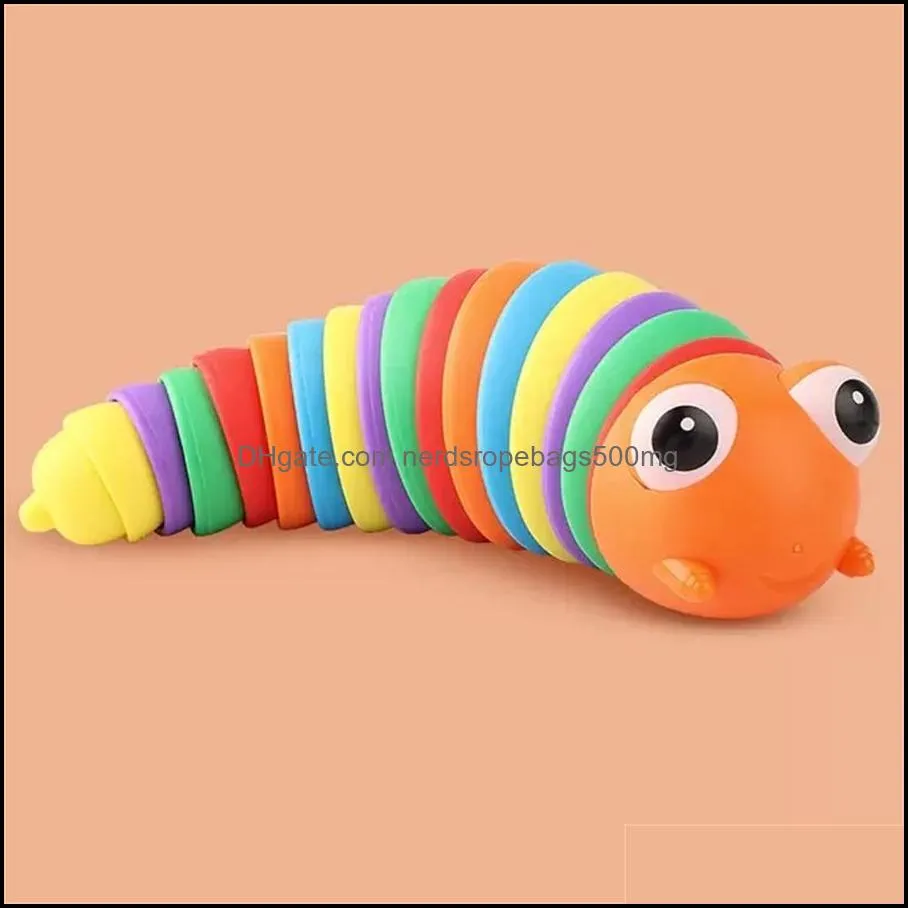 Party Favor Novelty Slugs Fingertip Snails Slugs Plastic Rainbow Bug toys Decompression Vent Children`s Educational