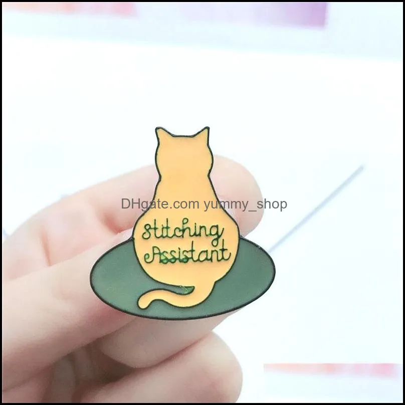 Hot selling cute cartoon creative orange and blue cats stitching assistant alloy enamel pin badge brooch C3