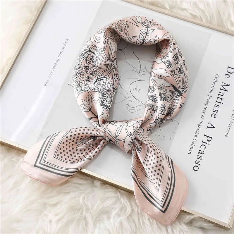 2021 Kvinna Silk Square Bag Scarf Fashion Floral Print Neck Scarves Foulard Women Head Kerchief Bandana Shawls Wraps