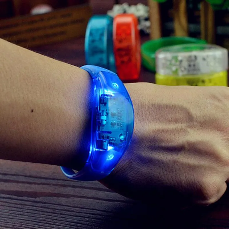 The Twiddlers LED Flashing Light Up Bracelet / Wristband – For Fancy Dress, Xmas, Rave, Party Fun – Bangle Style