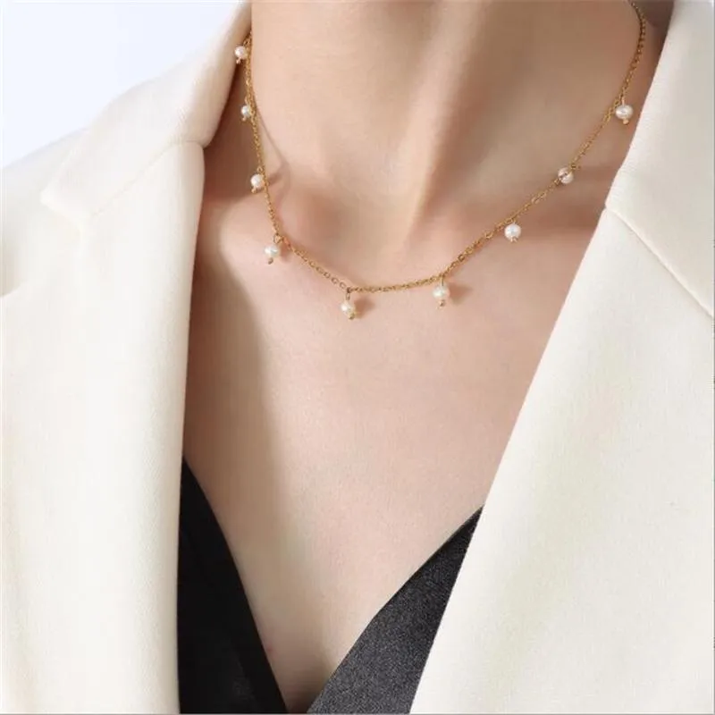Kedjor högkvalitativa trendiga 18k Real Gold Plated Tassel Chain Halsband för kvinnor sötvatten pärlhalsband mode smycken gåvorschän