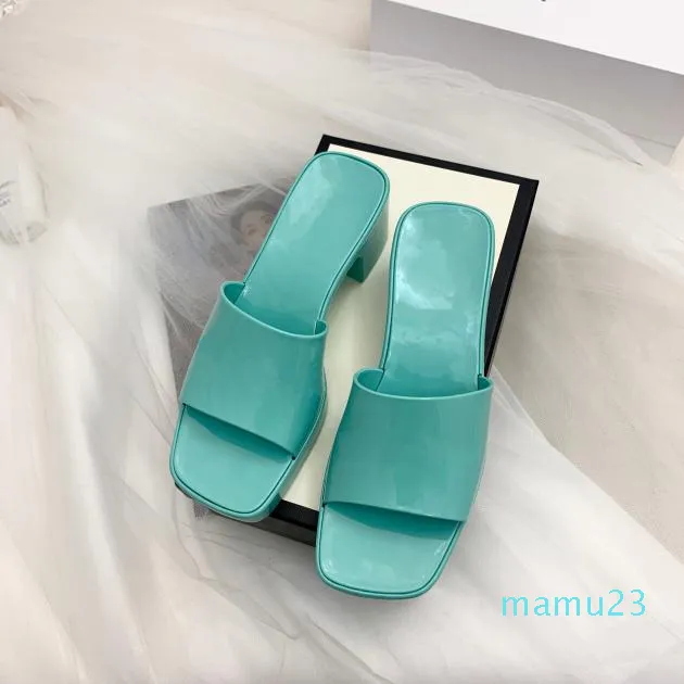 2022 luxe Sandales Designer femme pantoufle Top qualité été mode gelée glisser pantoufles à talons hauts Marque Casual chaussures