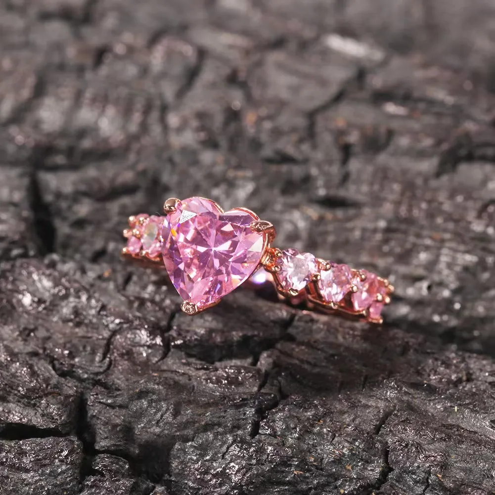 Bubble Letter Pink Heart Zircon Stones Full Rings Hip Hop Iced Out Women's Jewelry 10mm Bredd