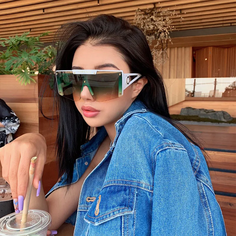 Ultima tendencia en gafas de 2025 sol