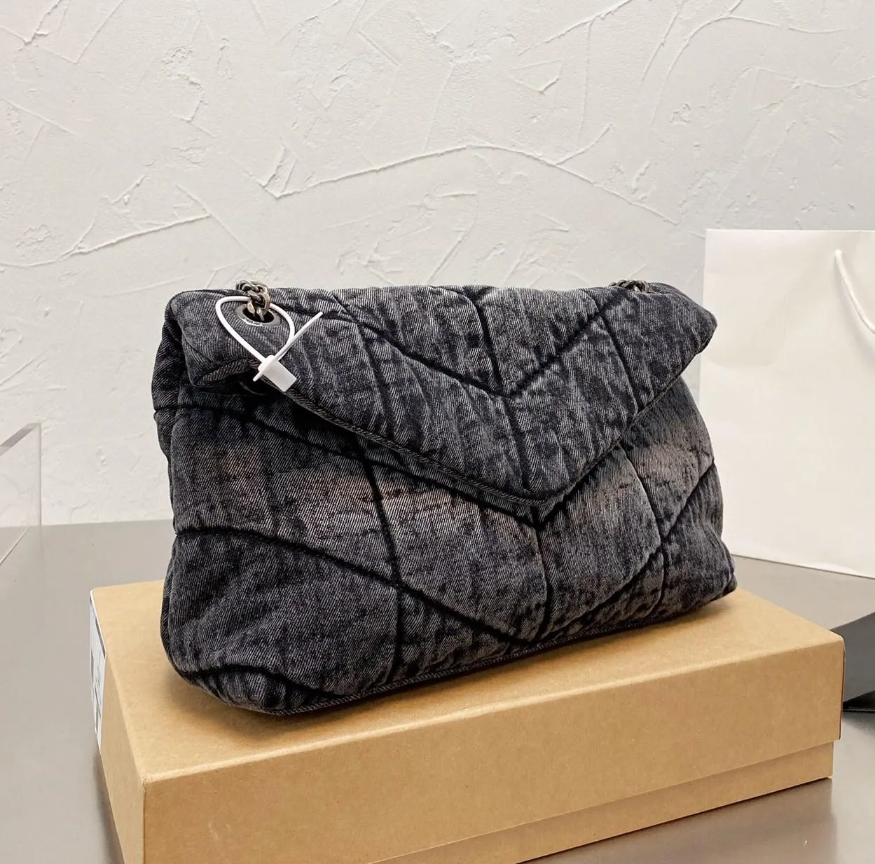 Luxurys tasarımcıları omuz çantası kadınlar çapraz gövde tote sırt çantası loulou çanta çantaları