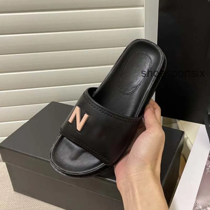 2022 Pantofole sandali moda scivolo Hot Designer unisex spiaggia pantofola piattaforma infradito per le donne resort nero estate ladie Casa arcobaleni 0004