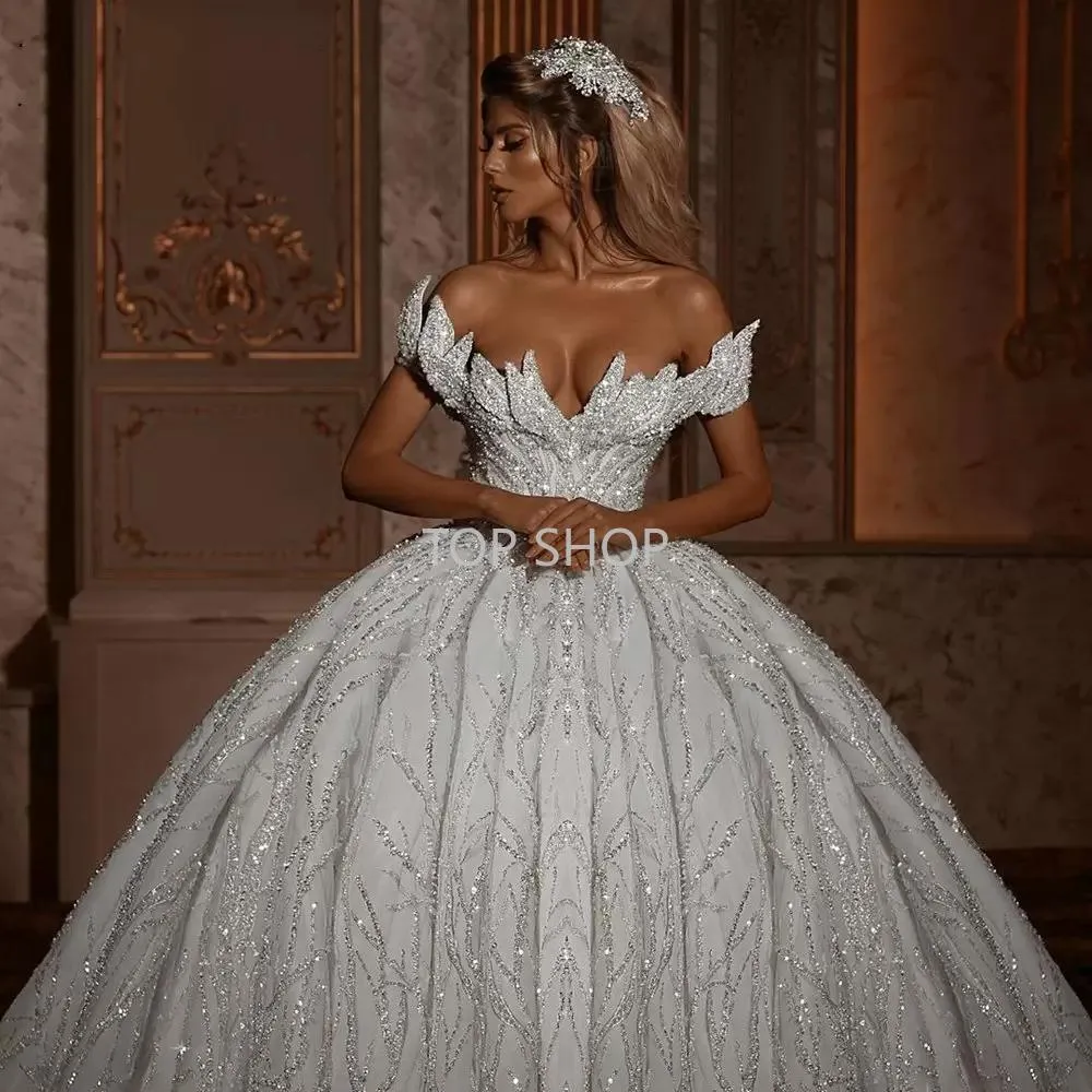 Glitter Off Shoulder Ball Gown Wedding Dresses 2022 Luxury Sparkly Backless Bridal Gowns with Long Train vestidos de novia robe mariee Plus Size EE