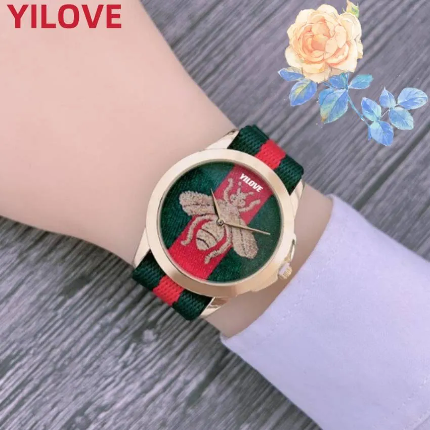 Montre de Luxe Naylon Strap Saat İthal Hareket Kuvars Saat Moda Erkek Kadınlar 38mm 45mm En İyi Marka Yüksek Kalite Arı İskeleti Lüks Hediye Bilek Kaftaları