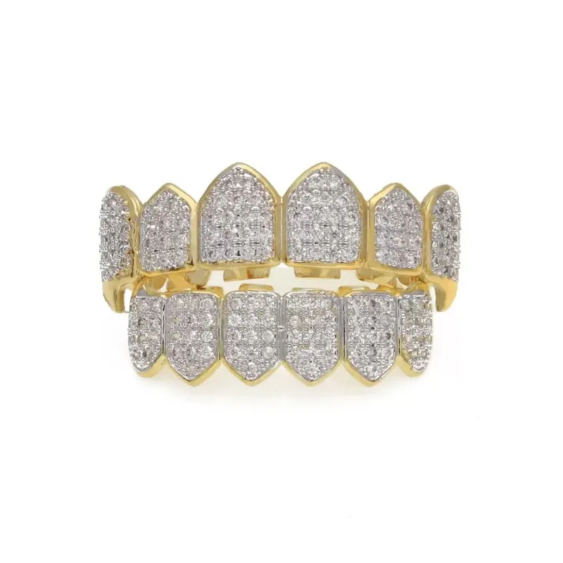 Griglie diamantate Placcate in oro 18KT Completamente ghiacciate Micro Pave CZ Griglie per bocca superiore e inferiore per denti Gioielli hip-hop