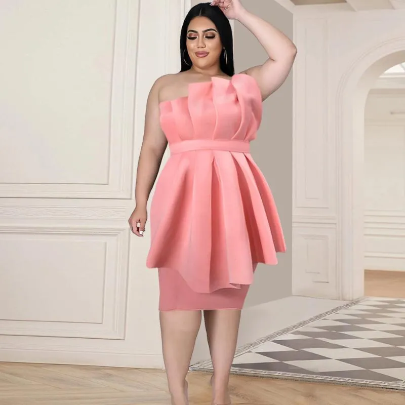 Plus -Size -Kleider Kleider sexy BH Rückenless Gürtel Ruffle Party Großes Frauenkleid Kleid