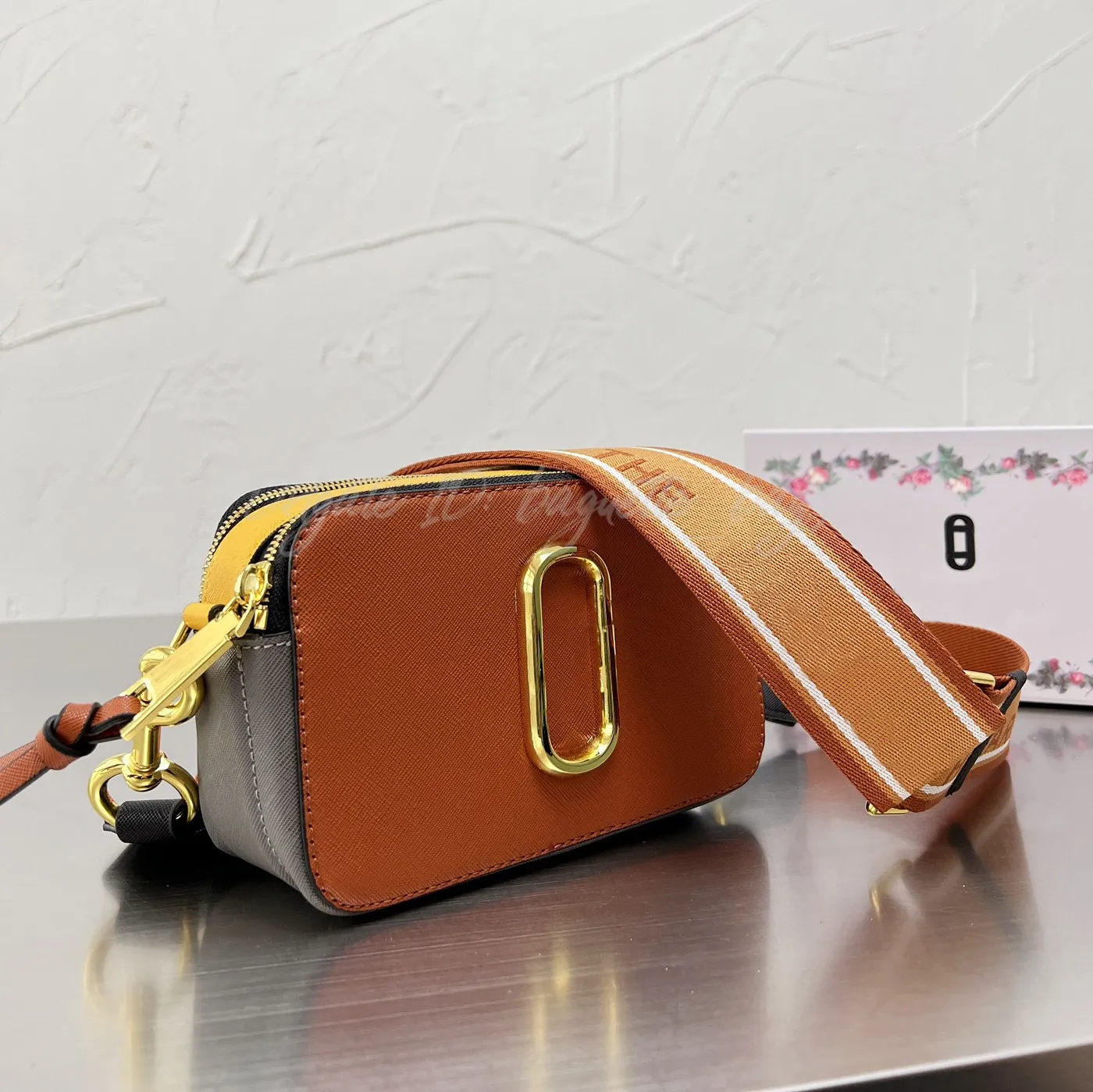 Berömd lyxig axelväska dam vintage totes shopping designer väskor avslappnade plånböcker mångsidiga messenger kvinnor mode koppling väska klassisk crossbody plånbok handväskor