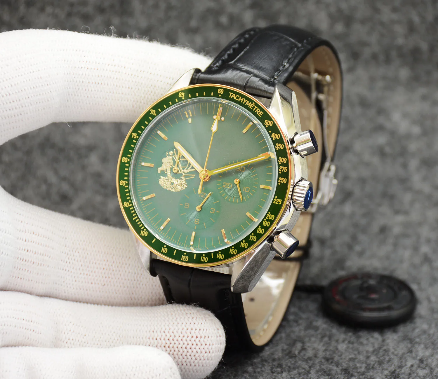 Eyes on the stars Watch Chronograph sports Battery Power limited Two Tone Gold Green Dial Quartz Professional Dive Wristwatch Stainless Steel Strap Men Watches 1970