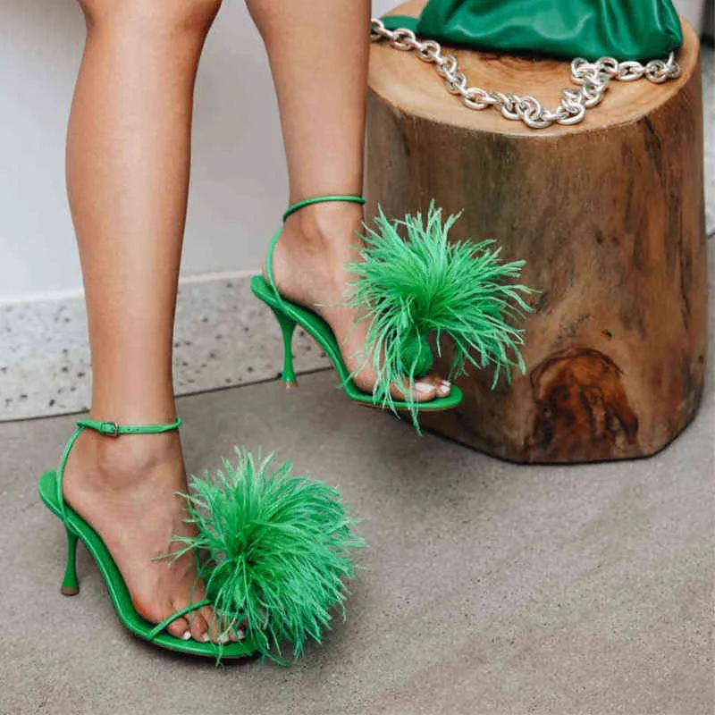 Slippers Summer Luxury Women Fur High Heel Sandals Hairy Astruz Salto fino sapatos femininos fofos de plus size 220708