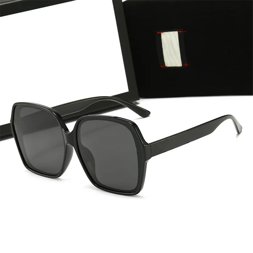 Fashion Classic Solglasögon för män Metal Square #539 Guldram UV400 unisex vintage stil attityd solglasögon skyddsglasögon med låda med låda