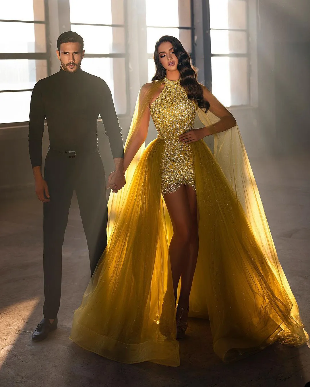 Sexy robes de bal jaune vif col haut avec robe de soirée à paillettes Wrap Custom MadeHi-Lo sans manches charmante robe de soirée