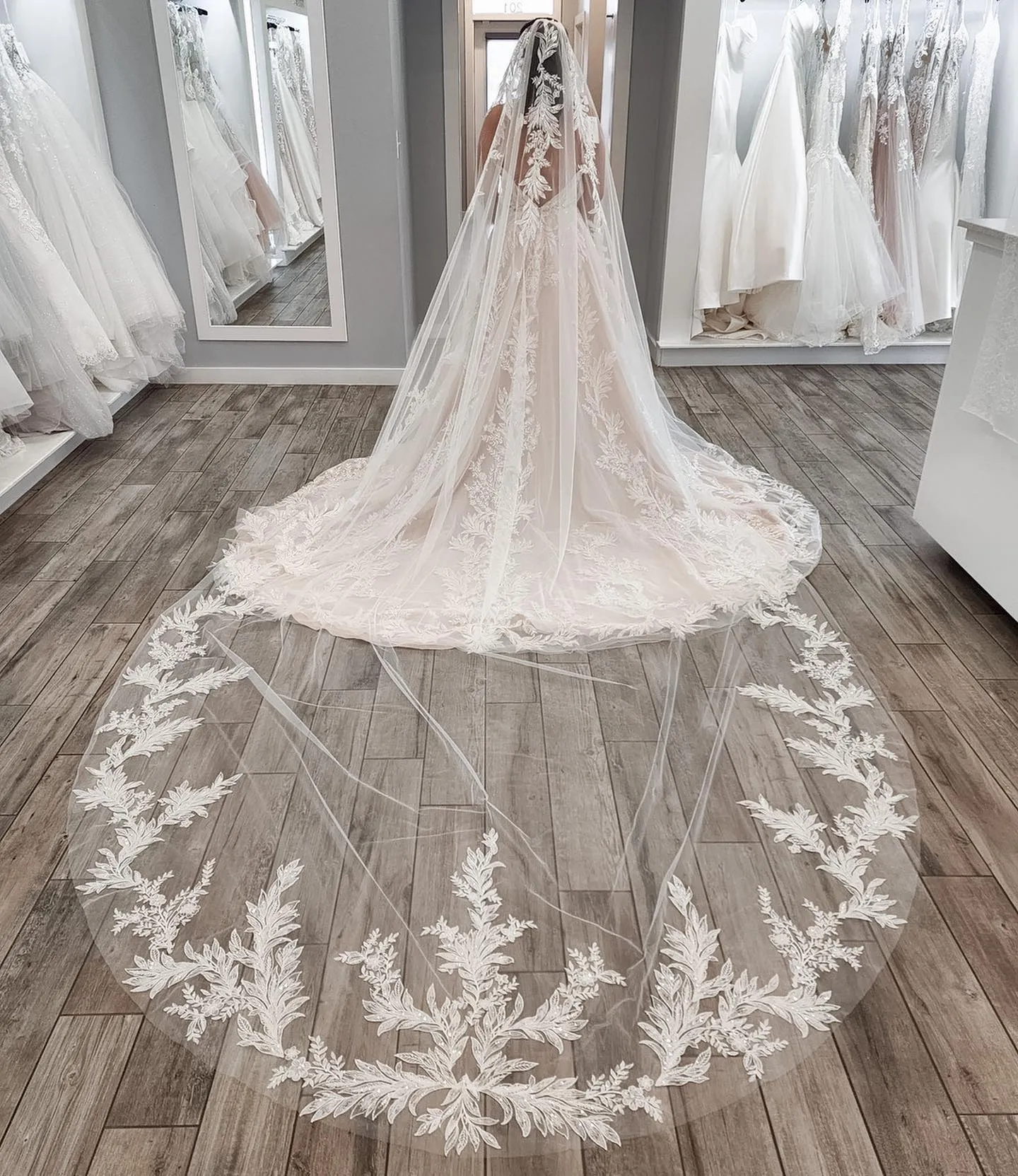 Vintage White Bridal Veil with Rolled Edge Trim Vintage Lace Wedding Veil | Petite Mariee Boutique main image 4