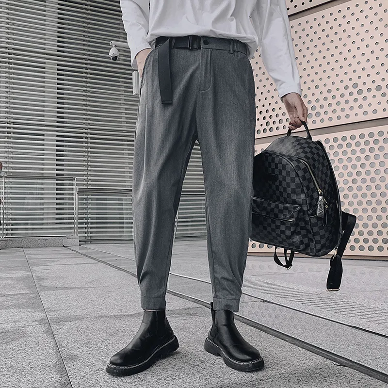 Design mannen broek met riem lente zomer verticale taps toelopende anklellengte broek elastische taille mode man jogger harem pant 220816