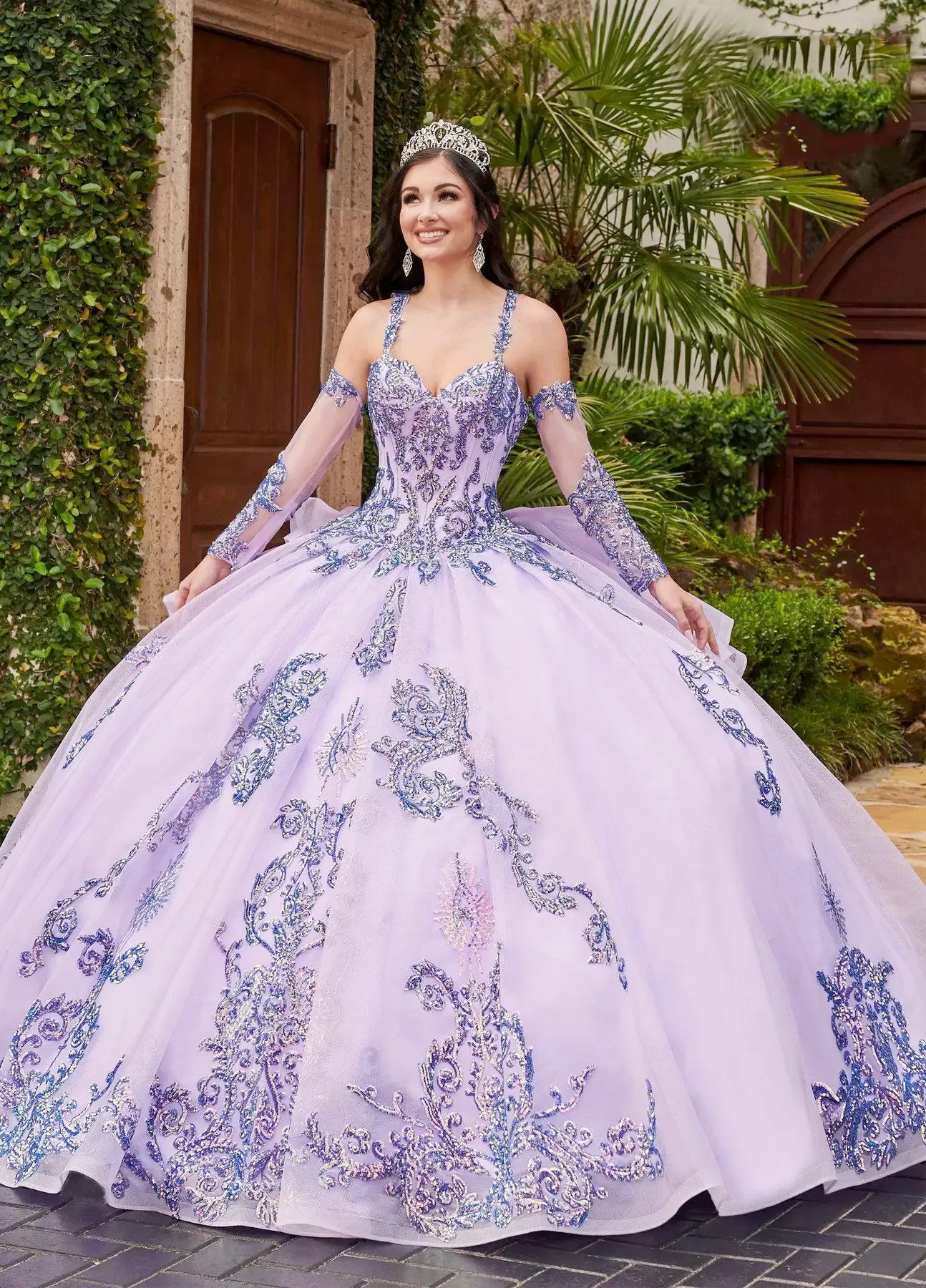 Lavender Sequin Lace Quinceanera Dresses Quince Anos med löstagbara ärmar 2022 Sparkly dubbla remmar Lace-up Ruffles Fuffy Train Prom Sweety 15 Girls Dress