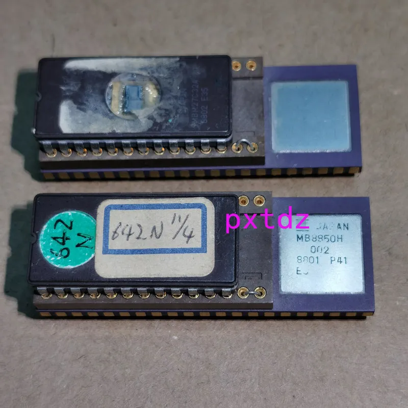 MB8850H 전자 부품 통합 회로 4 비트 EPROM 듀얼 인라인 42 핀 세라믹 패키지 ICS 골드 마이크로 컨트롤러 빈티지 CPU 컬렉션 실제 샷 사진